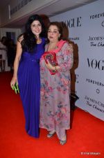 at Vogue_s 5th Anniversary bash in Trident, Mumbai on 22nd Sept 2012 (71).JPG